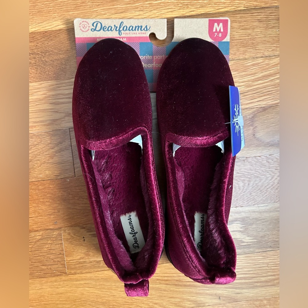 NWT Dearfoams Rachel Shiny Velour Slippers